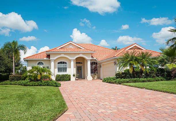 Best Driveway Paving Contractor  in Miami Gardens, FL